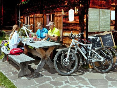 Apartment Chalet im Hohe Tauern mit Panoramablick - Environment photo 23