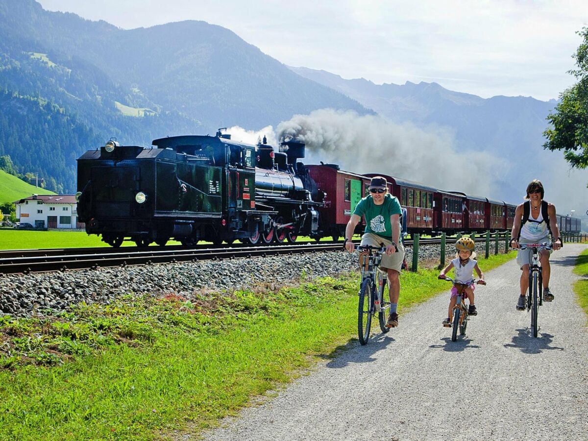 Apartment Chalet in Hohe Tauern with Panoramic Views - Outdoor photo 2