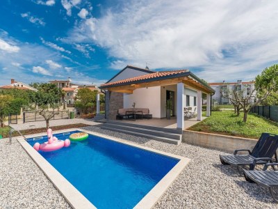 Holiday house Villa in Novigrad mit Pool und Strandnähe in Novigrad (Istria) - Holiday house