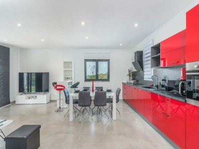 Holiday house Villa in Novigrad mit Pool und Strandnähe - Features photo 10