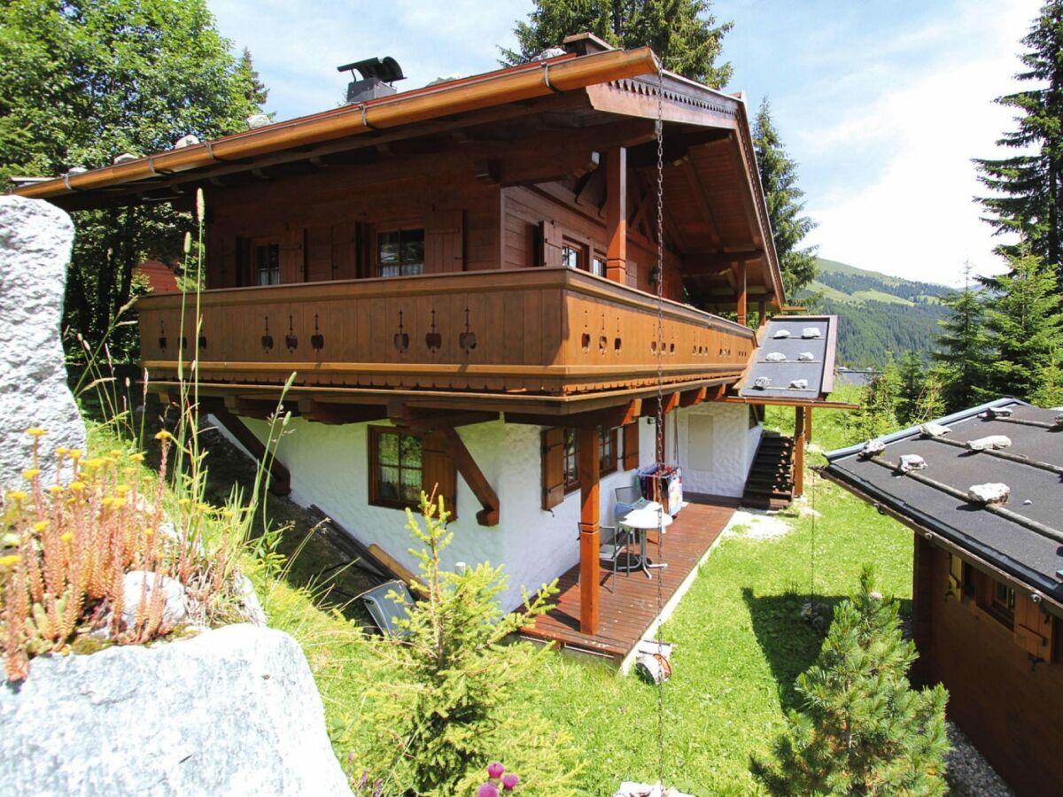 Apartment Chalet in Königsleiten near Ski Slopes