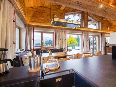 Chalet Chalet in Königsleiten mit Bergblick & Spa - Features photo 14