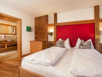 Chalet Chalet in Königsleiten mit Bergblick & Spa - Features photo 16