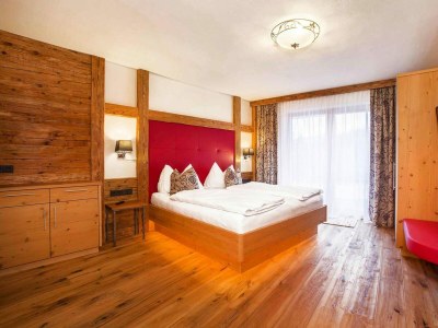 Chalet Chalet in Königsleiten mit Bergblick & Spa - Features photo 17