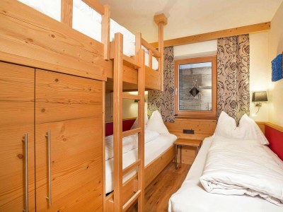 Chalet Chalet in Königsleiten mit Bergblick & Spa - Features photo 20