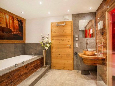 Chalet Chalet in Königsleiten mit Bergblick & Spa - Features photo 22