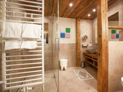 Chalet Chalet in Königsleiten mit Bergblick & Spa - Features photo 26