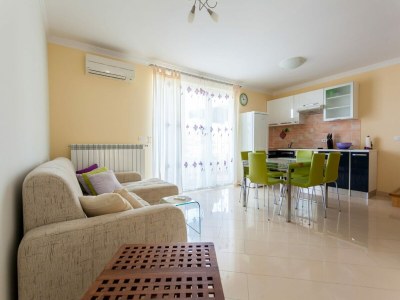 Apartment Spacious Apartment in Vantacici near Sea - Features photo 8