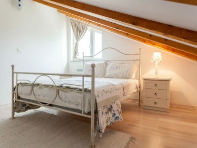 Apartment Spacious Apartment in Vantacici near Sea - Features photo 16