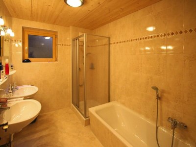 Chalet Chalet in Königsleiten near Hohe Tauern - Features photo 4