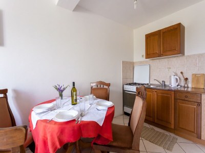 Apartment Apartment in Malinska with Terrace - Features photo 11