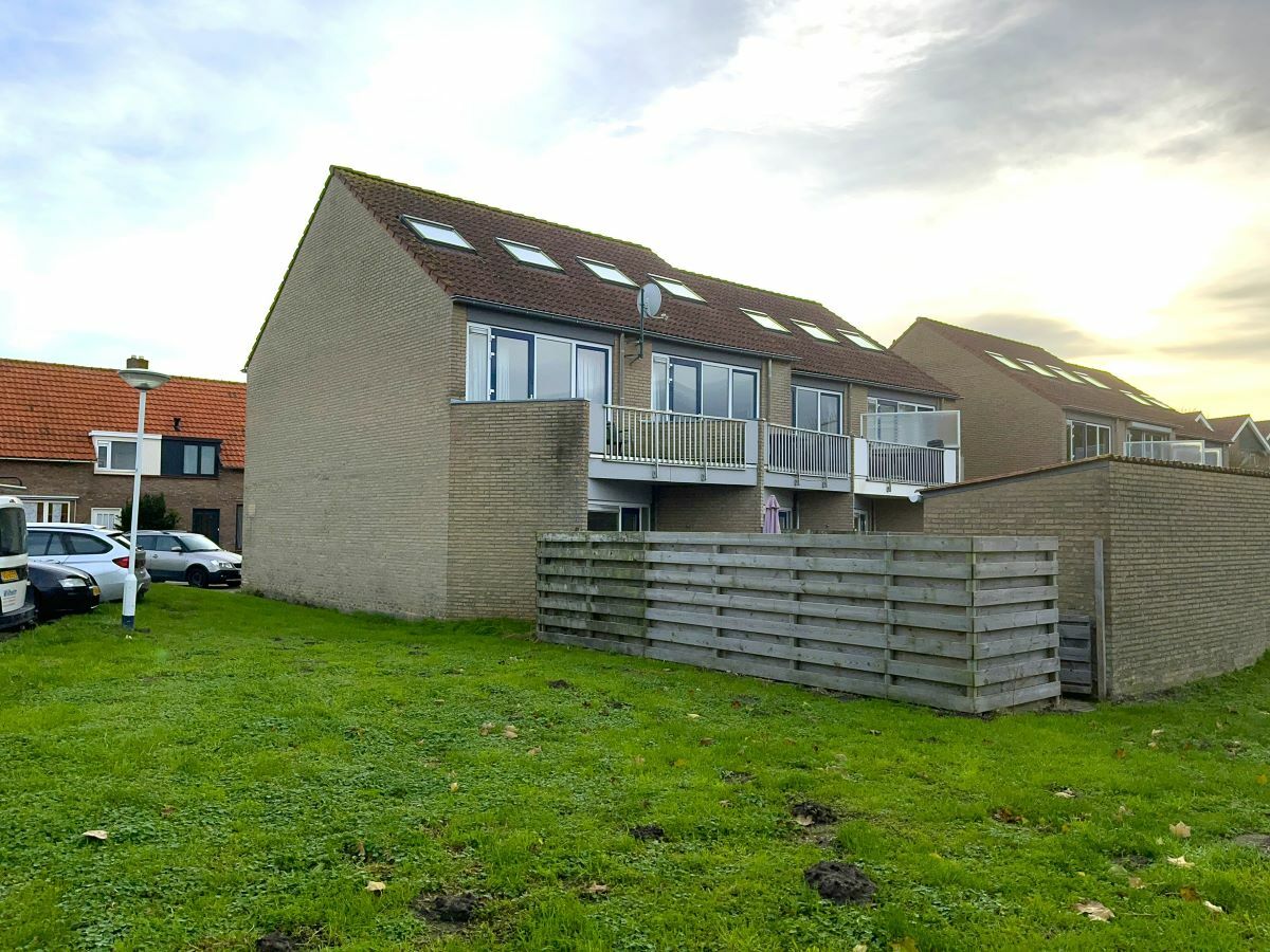 Holiday apartment Meidoornstraat 2 ground floor - Outdoor photo 2