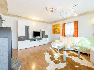 Holiday house Chalet in Saalfelden near Ski Slopes - Features photo 9