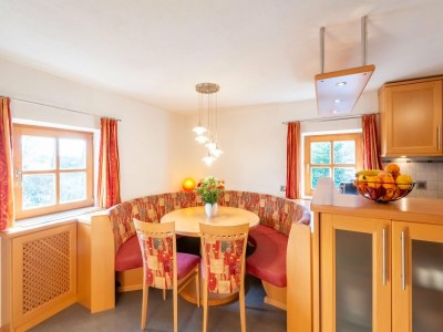 Holiday house Chalet in Saalfelden near Ski Slopes - Features photo 17