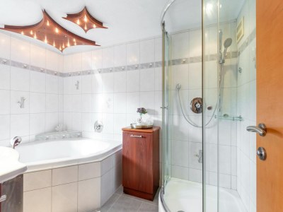 Holiday house Chalet in Saalfelden near Ski Slopes - Features photo 24