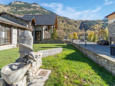 Apartment Stone Home in Benasque near Scenic Lake - Environment photo 35