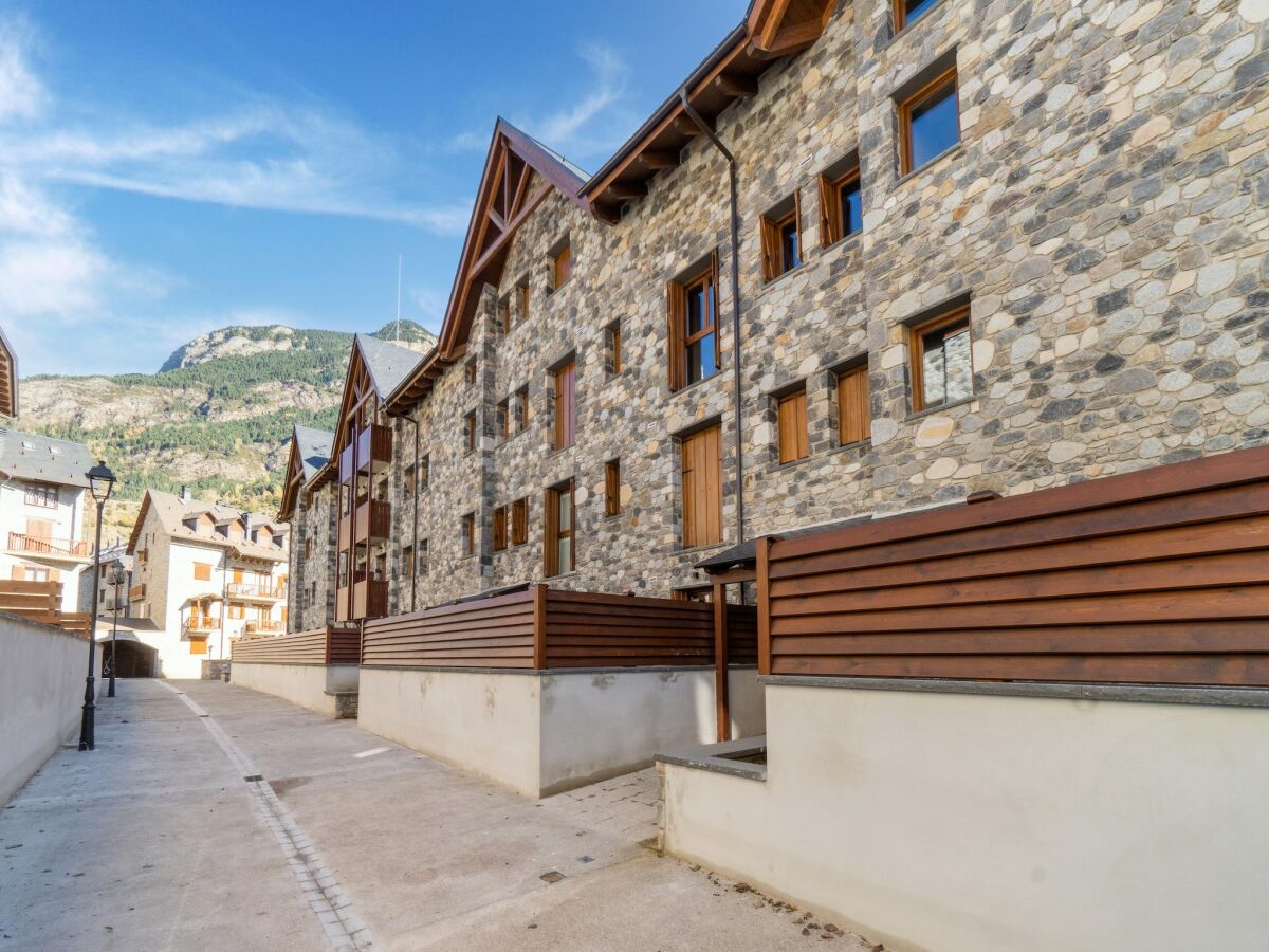 Apartment Steinhaus bei Benasque und See