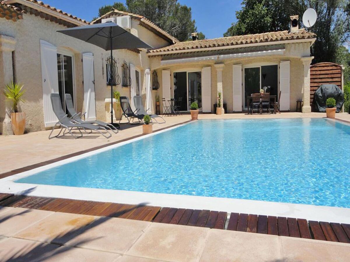 Villa Villa in Puget-sur-Argens mit Pool & Garten - Outdoor photo 4