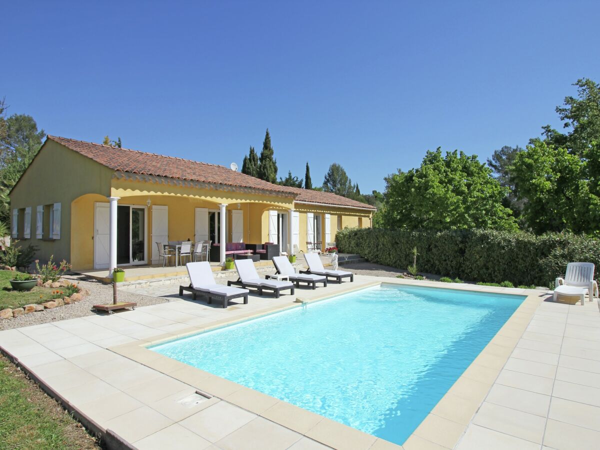 Villa Child-friendly villa with private pool