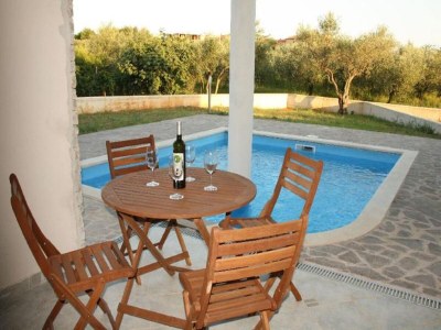 Holiday house Ferienhaus in Novigrad mit privatem Pool - Outdoor photo 4