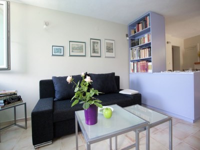 Holiday house Beautiful holiday home on the island Brac, with the sea and a small beach in front of the door! - Features photo 18