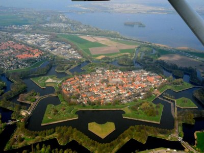 Holiday house Holiday Home in Huizen's charm - Environment photo 38