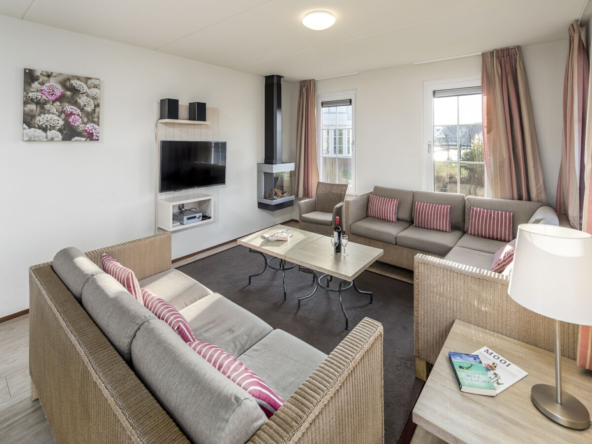 Holiday park Villa in Cadzand-Bad nahe Nordseestrand - Features photo 4