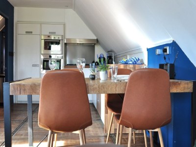 Apartment Shed 57b in an old flour mill in Haulerwijk - Features photo 17