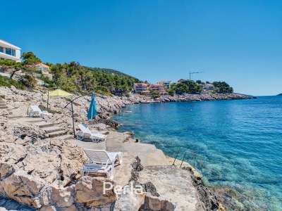 Holiday apartment with sea view and private beach - Environment photo 19