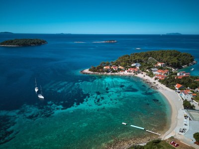 Holiday apartment with sea view and private beach - Environment photo 25