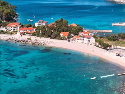 Holiday apartment with sea view and private beach - Environment photo 29