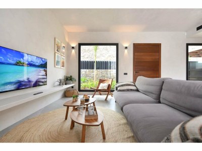 Holiday house Villa in Tauro with Private Pool & Beach Access - Features photo 24