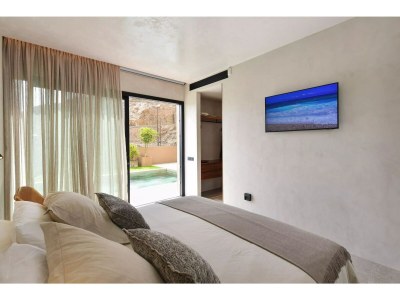 Holiday house Villa in Tauro with Private Pool & Beach Access - Features photo 29