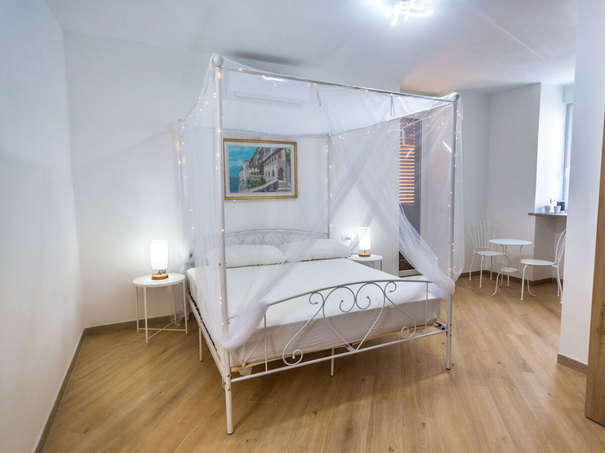 Holiday room Around Lago Maggiore room