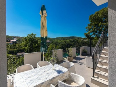 Holiday house Nora – 50 m² große Terrasse mit Meerblick in der Altstadt von Vrbnik - Outdoor photo 4