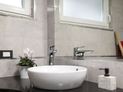 Holiday house Nora – 50 m² große Terrasse mit Meerblick in der Altstadt von Vrbnik - Features photo 16