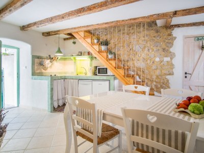 Holiday house Luce – Steinhaus mit Pergola-Terrasse, in Strandnähe - Features photo 8