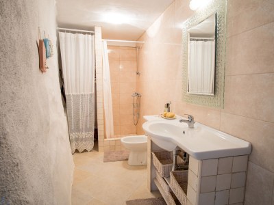 Holiday house Luce – Steinhaus mit Pergola-Terrasse, in Strandnähe - Features photo 26