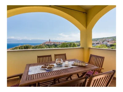 Holiday apartment Ulikva 1 – Meerblick, Spielplatz und hundefreundlich in Vrbnik - Holiday apartment