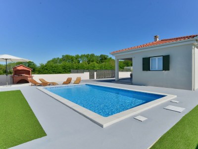 Holiday house Holiday House Casia with pool - Outdoor photo 2