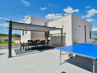 Villa Zariva with pool and panoramic mountain and - Outdoor photo 10