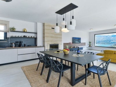 Villa Zariva with pool and panoramic mountain and - Features photo 21