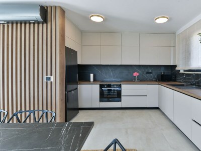 Villa Zariva with pool and panoramic mountain and - Features photo 25