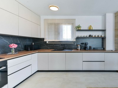 Villa Zariva with pool and panoramic mountain and - Features photo 26