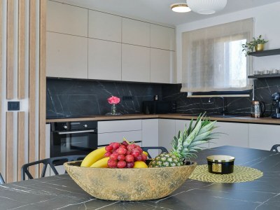 Villa Zariva with pool and panoramic mountain and - Features photo 27