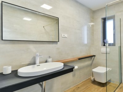 Villa Zariva with pool and panoramic mountain and - Features photo 38