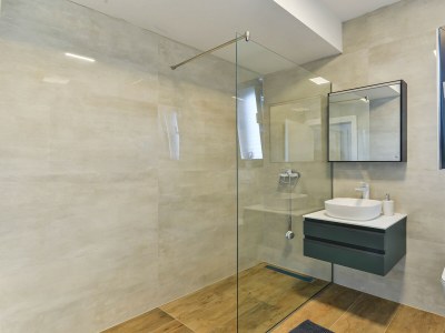 Villa Zariva with pool and panoramic mountain and - Features photo 40