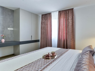 Villa Zariva with pool and panoramic mountain and - Features photo 49