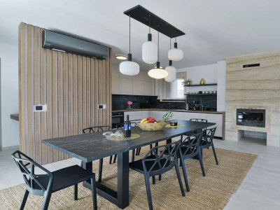 Villa Zariva with pool and panoramic mountain and - Features photo 55