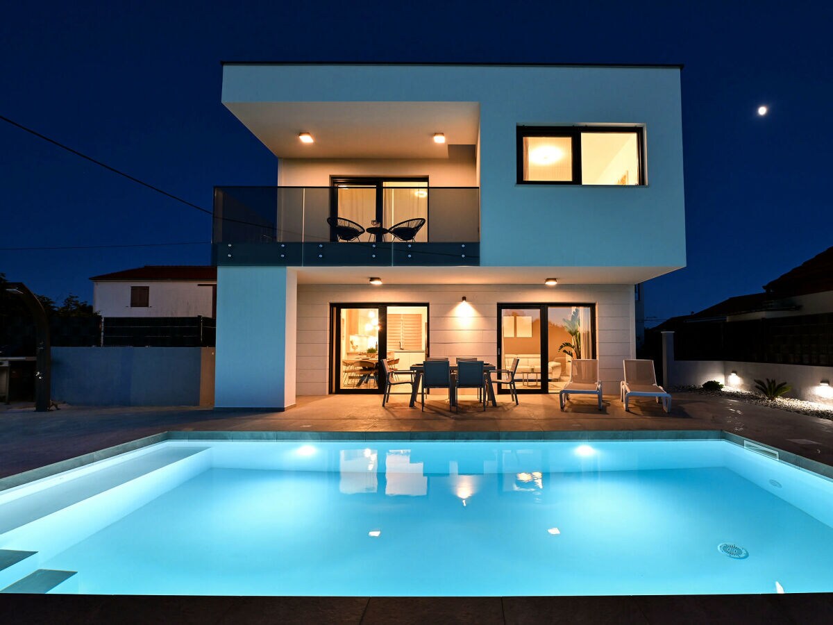 Villa Nostro Porto with pool